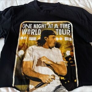 Morgan Wallen tour tshirt from Australia!